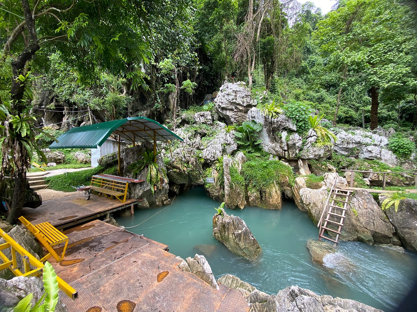 Blue Lagoon 2 a Vang Vieng, un racó tranquil per relaxar-se i descobrir què fer a Vang Vieng