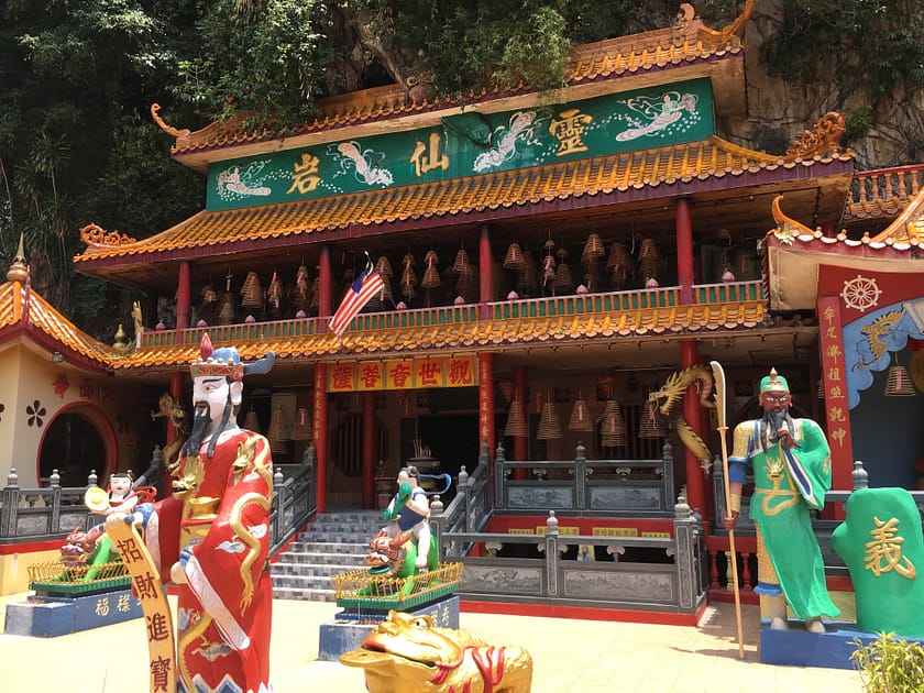 Figures colorides al Ling Sen Tong Temple d’Ipoh – Què fer a Ipoh en un dia