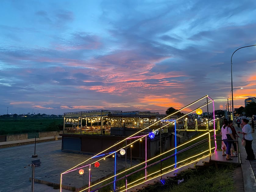 Posta de sol al riu Mekong a Vientiane – Què fer a Vientiane